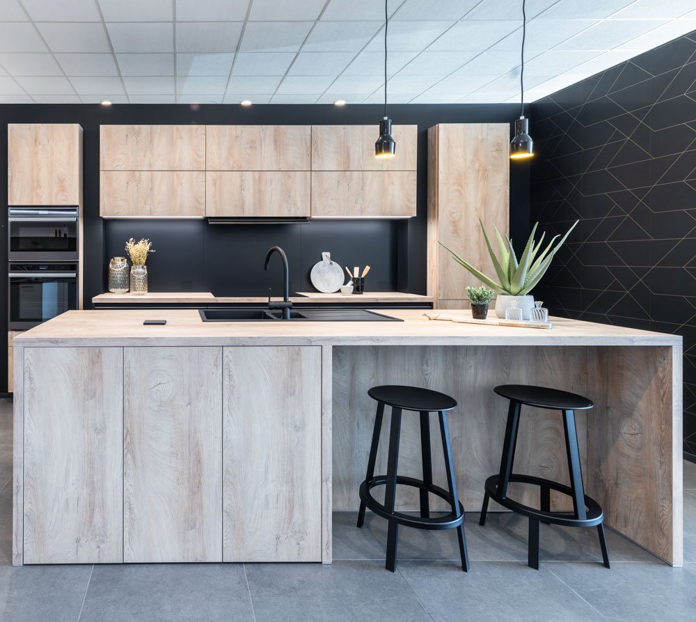 Houten keuken met eiland